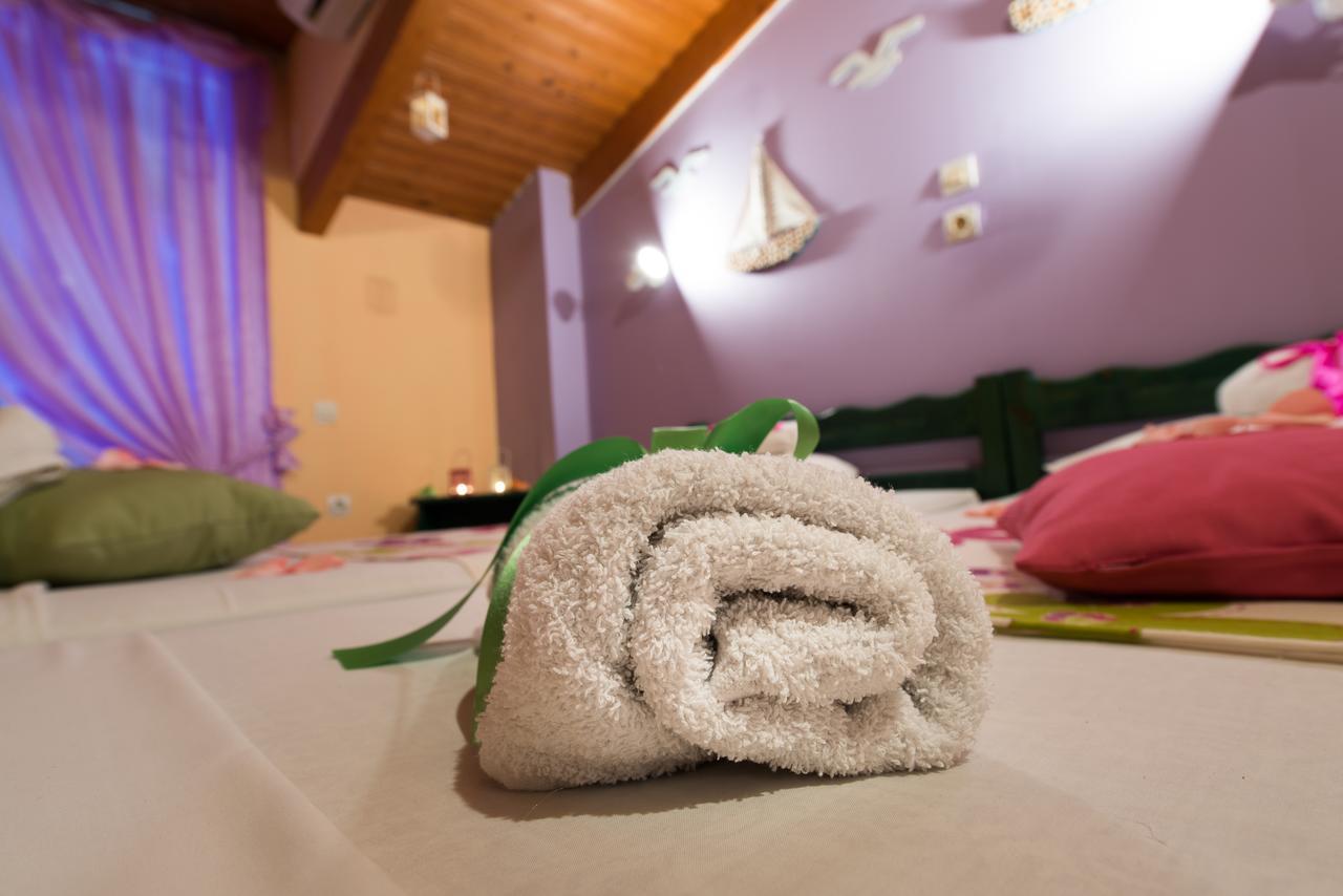 Elena's Hotel